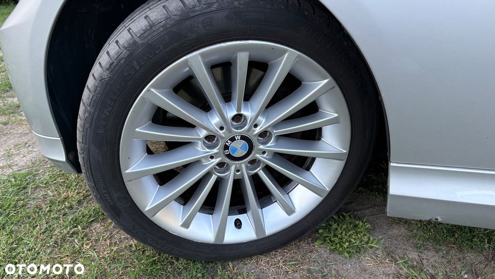 BMW Seria 3 320i - 15