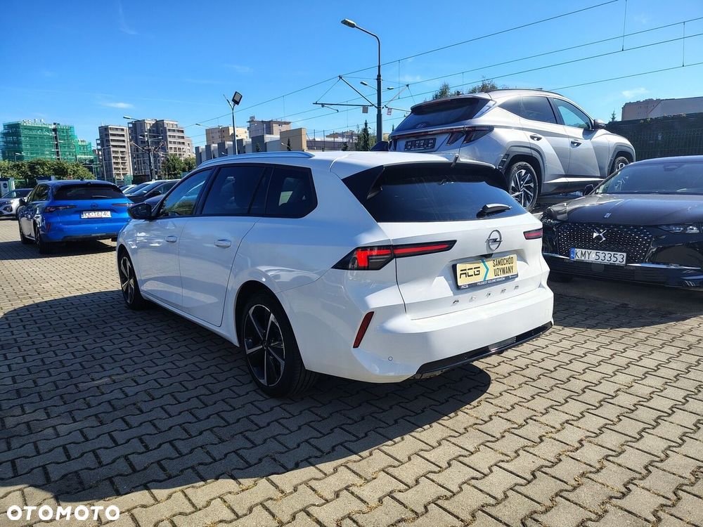 Opel Astra 1.2 Turbo Elegance - 3