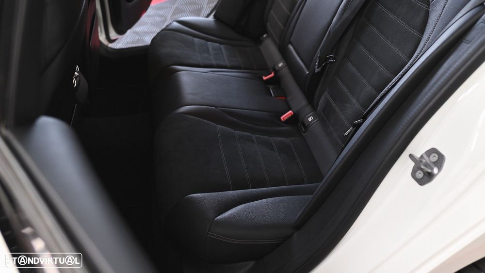 Mercedes-Benz C 300 de T 9G-TRONIC AMG Line - 46