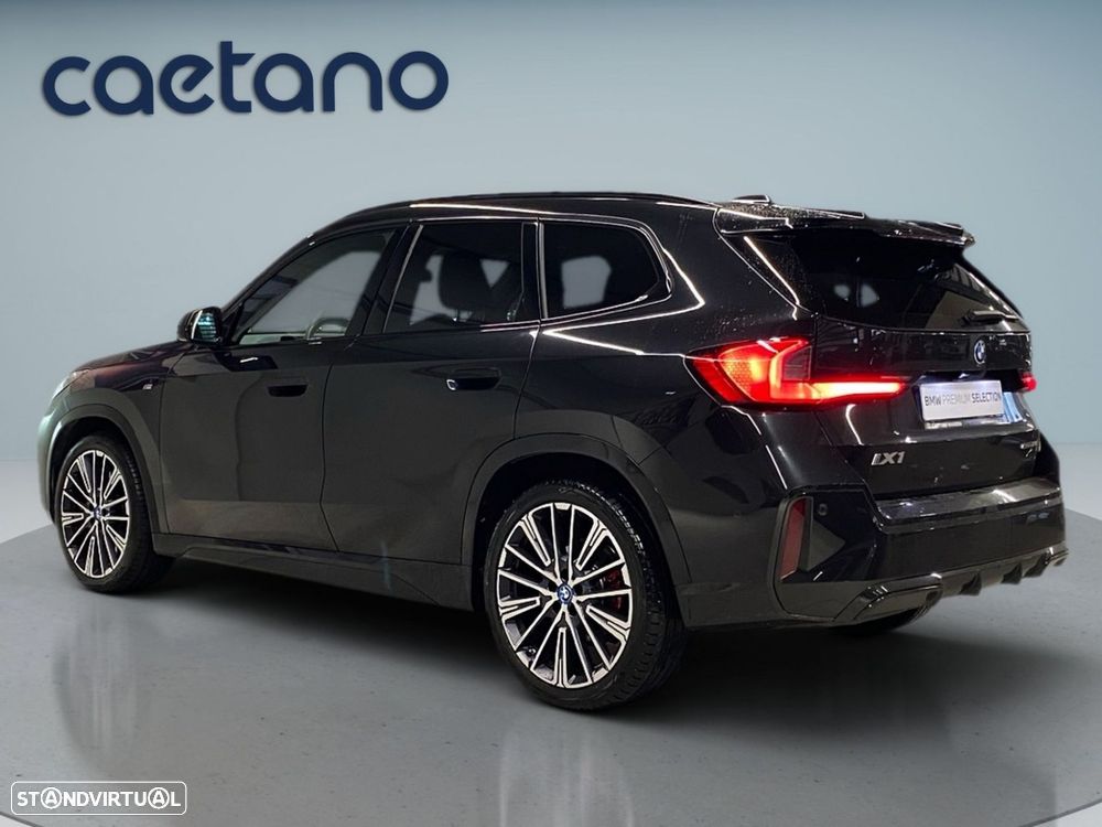 BMW iX1 eDrive20 Pack Desportivo M Pro - 23