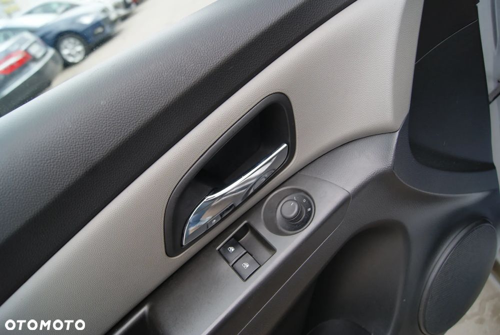 Chevrolet Cruze 1.6 LS - 20