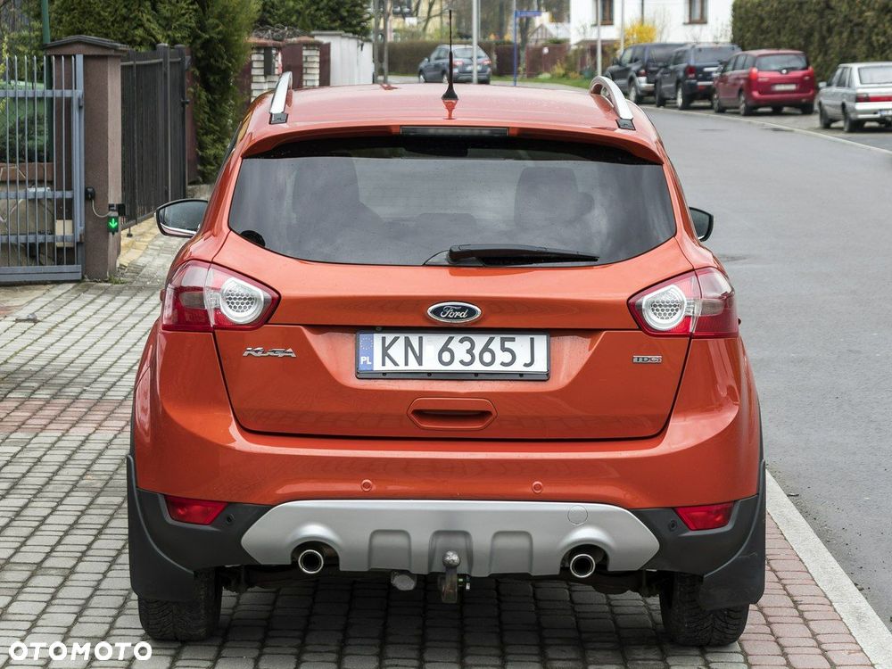 Ford Kuga 2.0 TDCi 2x4 Titanium - 8