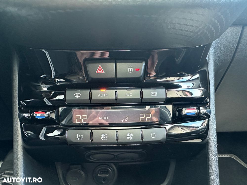 Peugeot 2008 PureTech 110 Stop&Start EAT6 Crossway - 32