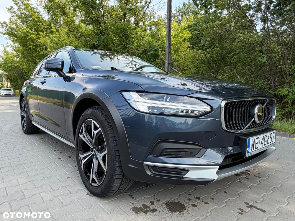 Volvo V90 Cross Country D5 AWD Pro - 4