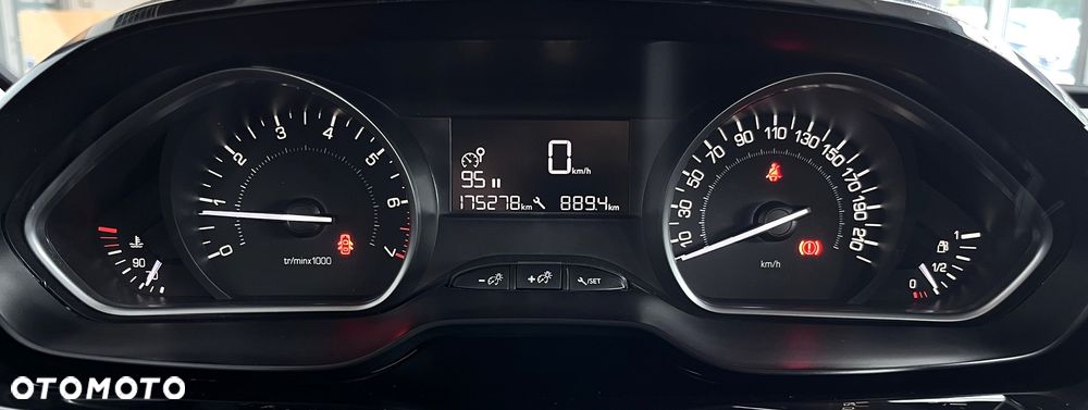 Peugeot 2008 PureTech 82 Style - 11