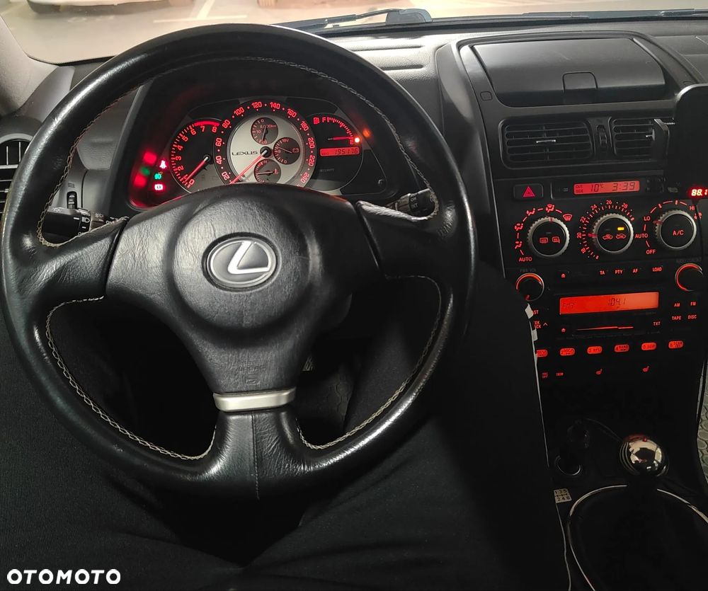 Lexus IS 200 SportCross Limited - 8