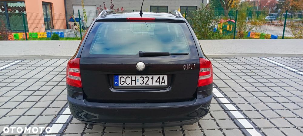 Skoda Octavia 1.6 FSI Ambiente - 5