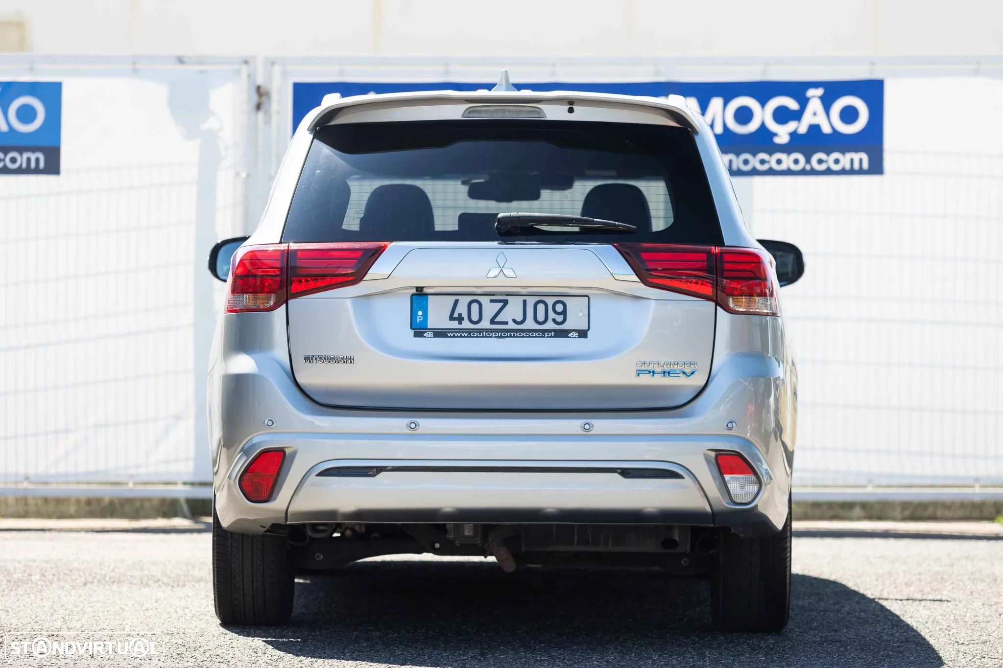 Mitsubishi Outlander 2.0 PHEV Instyle - 9