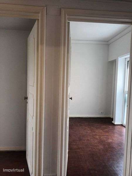 Arrenda-se Apartamento T4+1 Alvalade - Grande imagem: 4/12