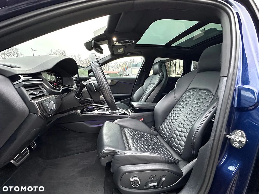 Audi RS4 Limousine - 9