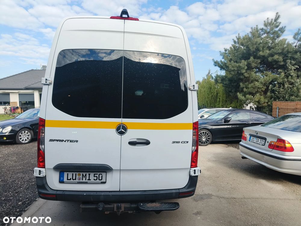 Mercedes-Benz Sprinter - 26