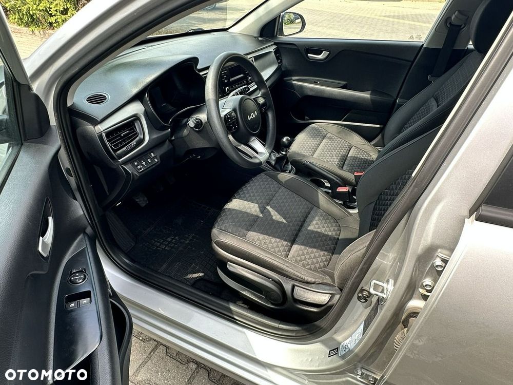 Kia Rio - 15