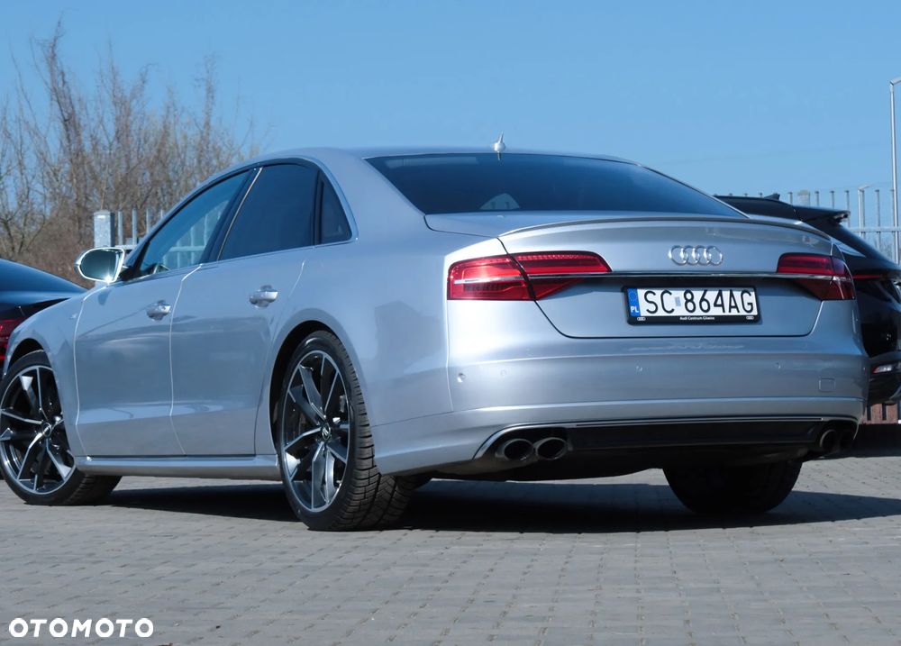 Audi S8 Plus - 9