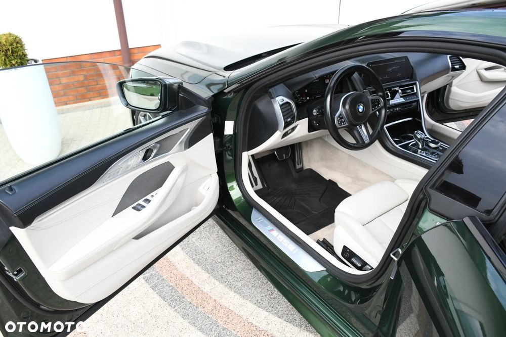 BMW Seria 8 M850i xDrive - 25