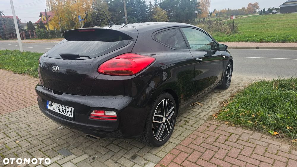 Kia Ceed 1.4 CVVT Dream Team Edition - 4