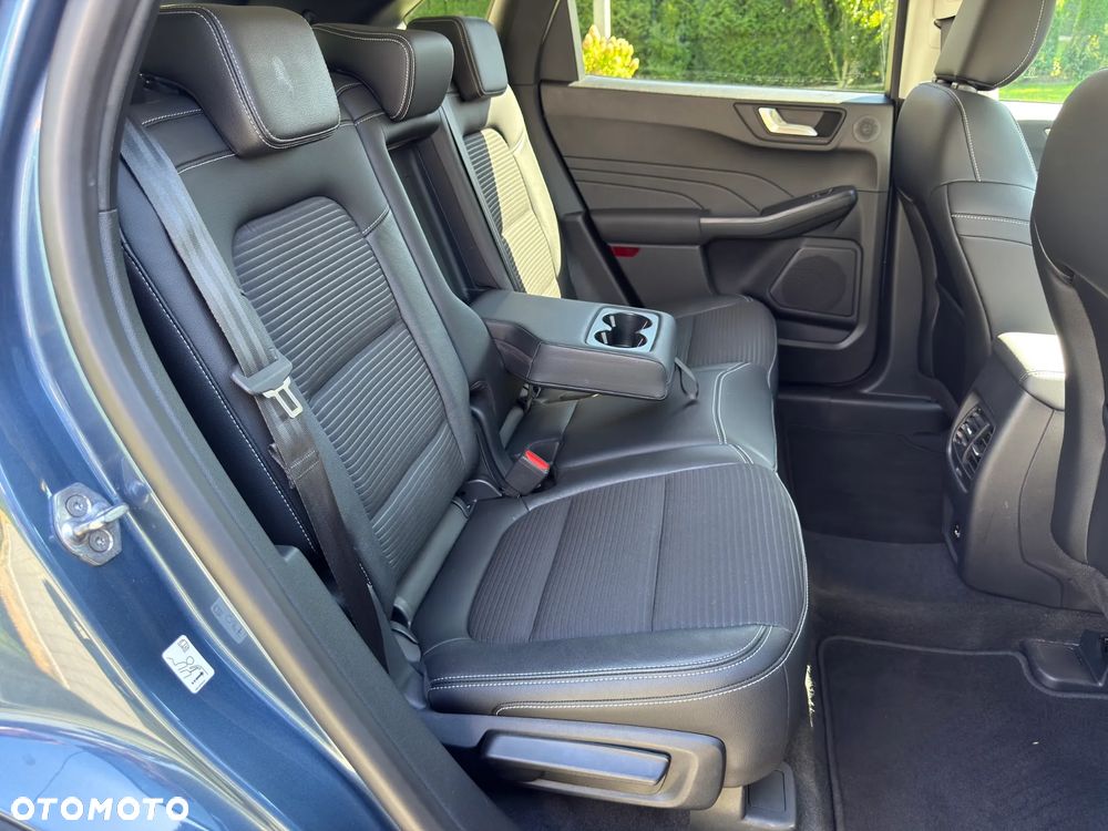 Ford Kuga 2.5 FHEV AWD Titanium X - 30