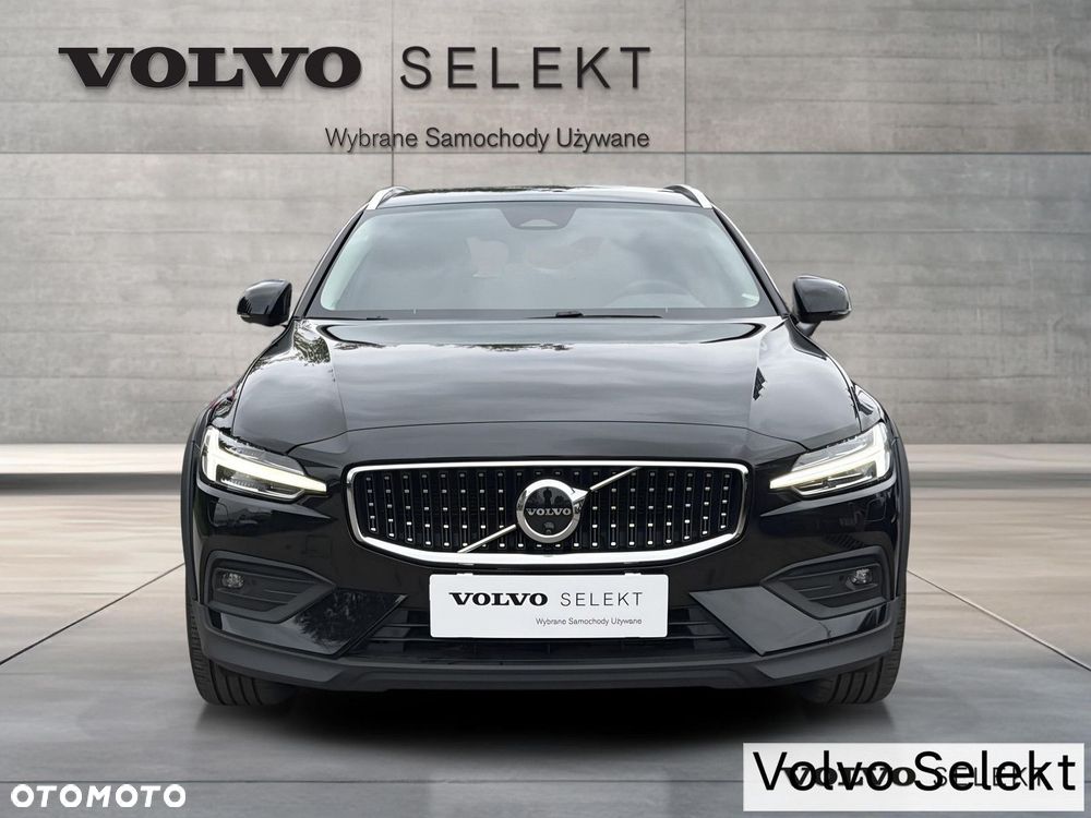 Volvo V60 Cross Country - 10