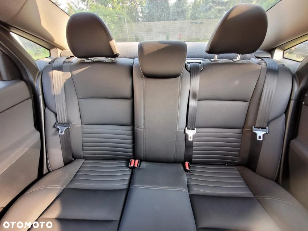 Volvo S40 1.8 Momentum - 16