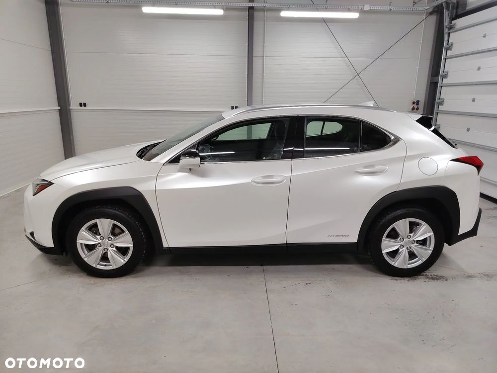 Lexus UX 250h Elegance 2WD - 8