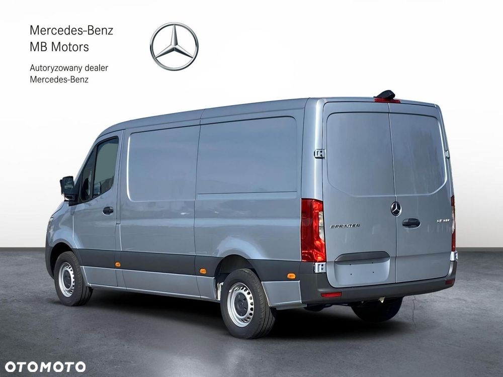 Mercedes-Benz Sprinter - 5
