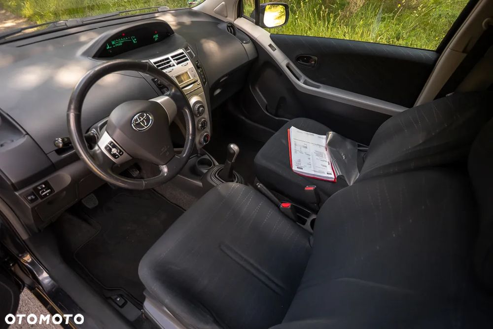 Toyota Yaris 1.0 VVT-i - 17