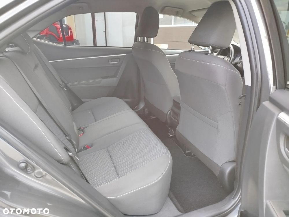 Toyota Corolla 1.6 Executive MS - 10