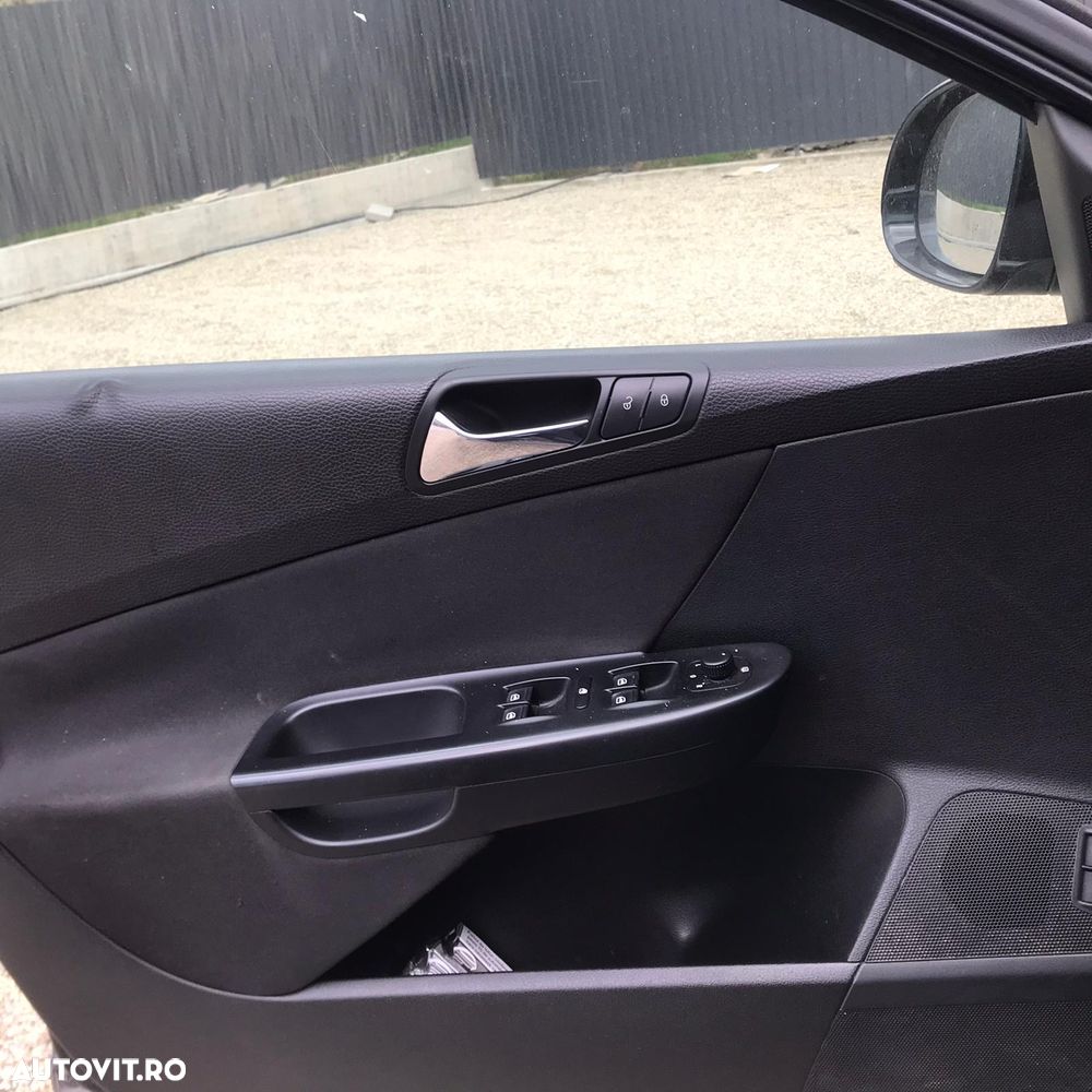 Volkswagen Passat 2.0 TDI Trendline - 13