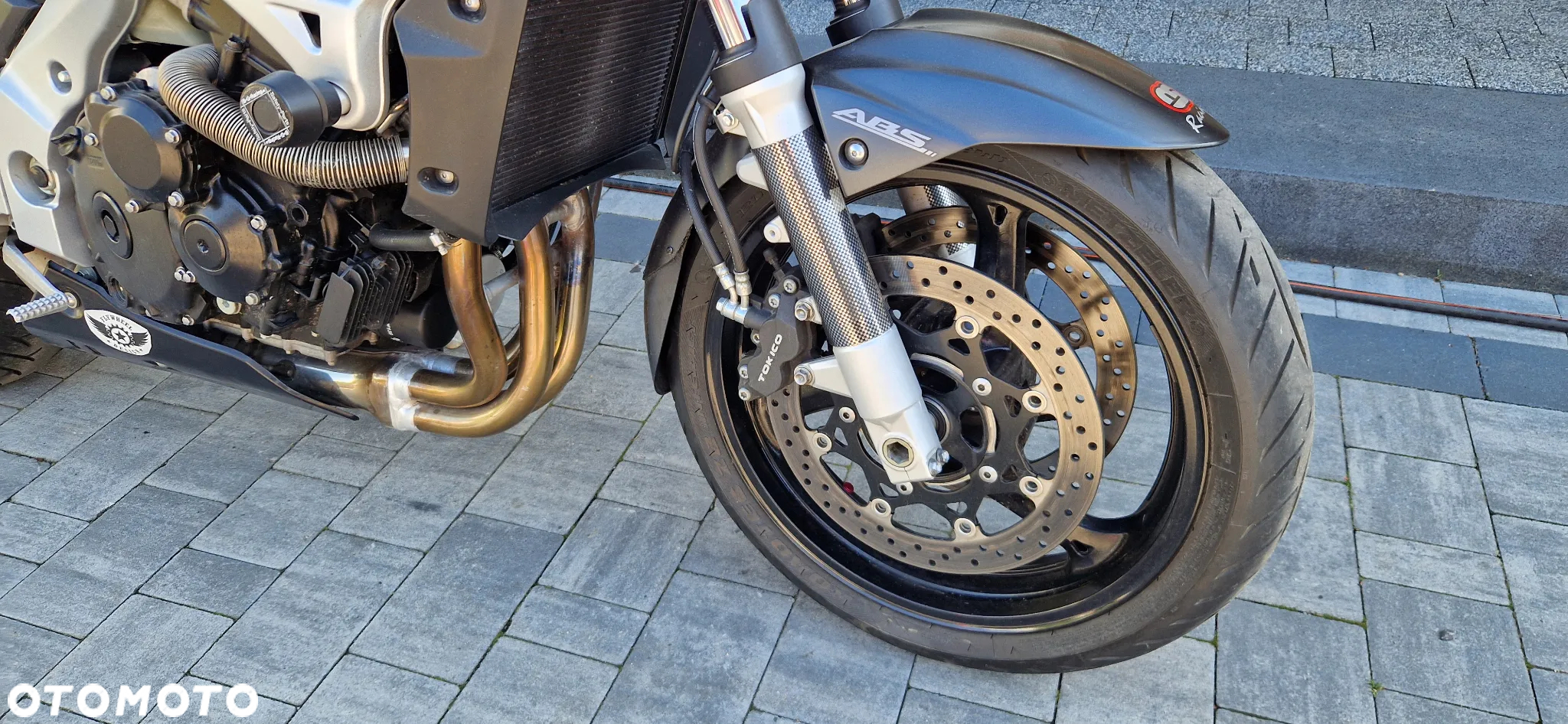 Suzuki GSR - 3
