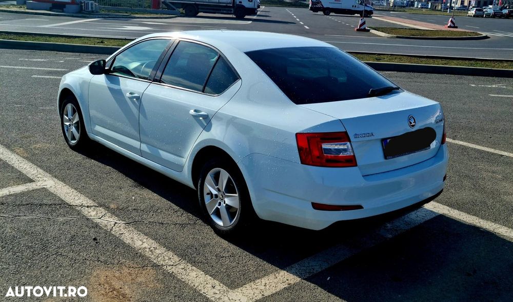 Skoda Octavia 2.0 TDI Style - 3