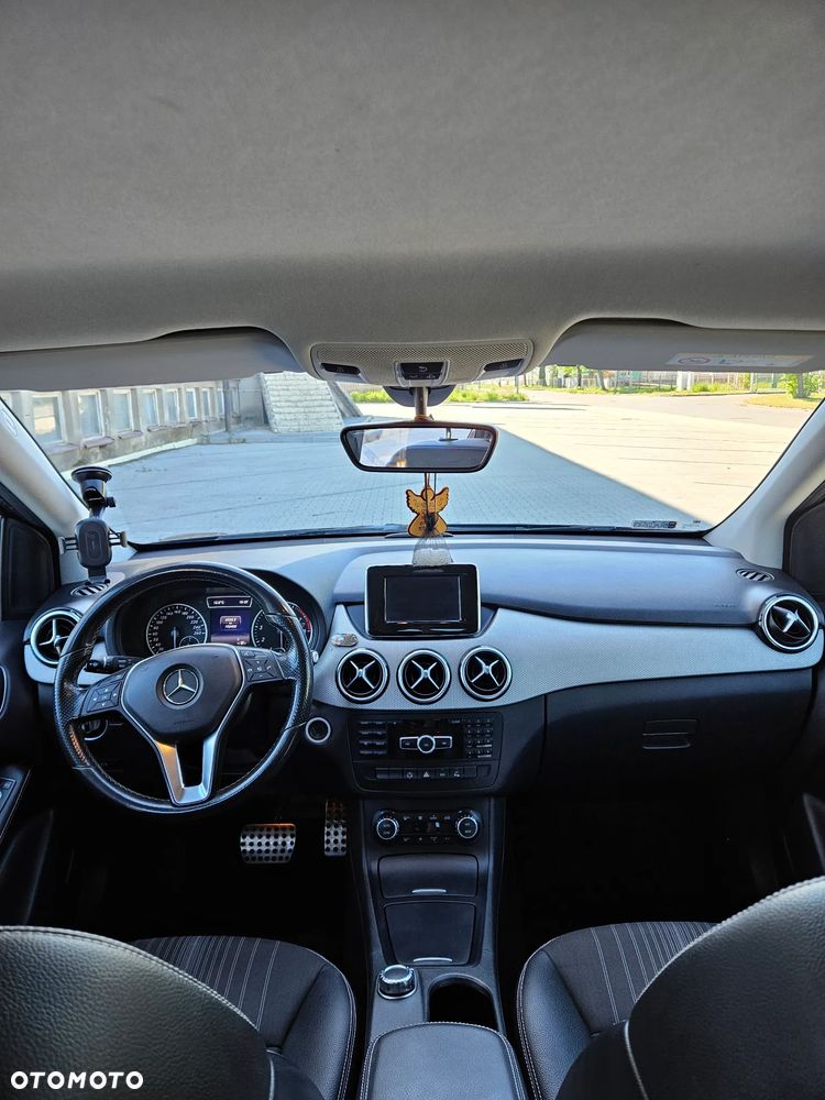 Mercedes-Benz Klasa B 220 4-Matic - 10