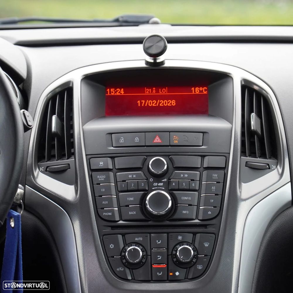 Opel Astra Caravan - 15