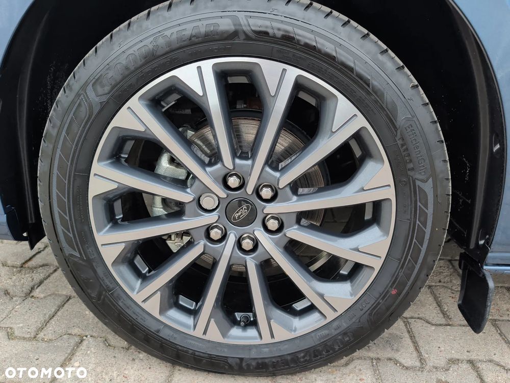 Ford Tourneo Custom - 39