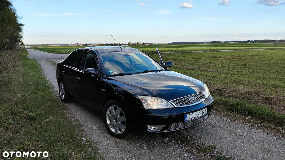Ford Mondeo 2.0 FF Titanium - 33