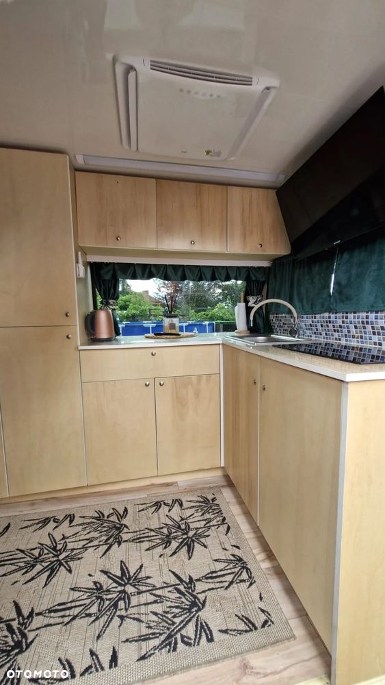 Mercedes-Benz Sprinter - 2