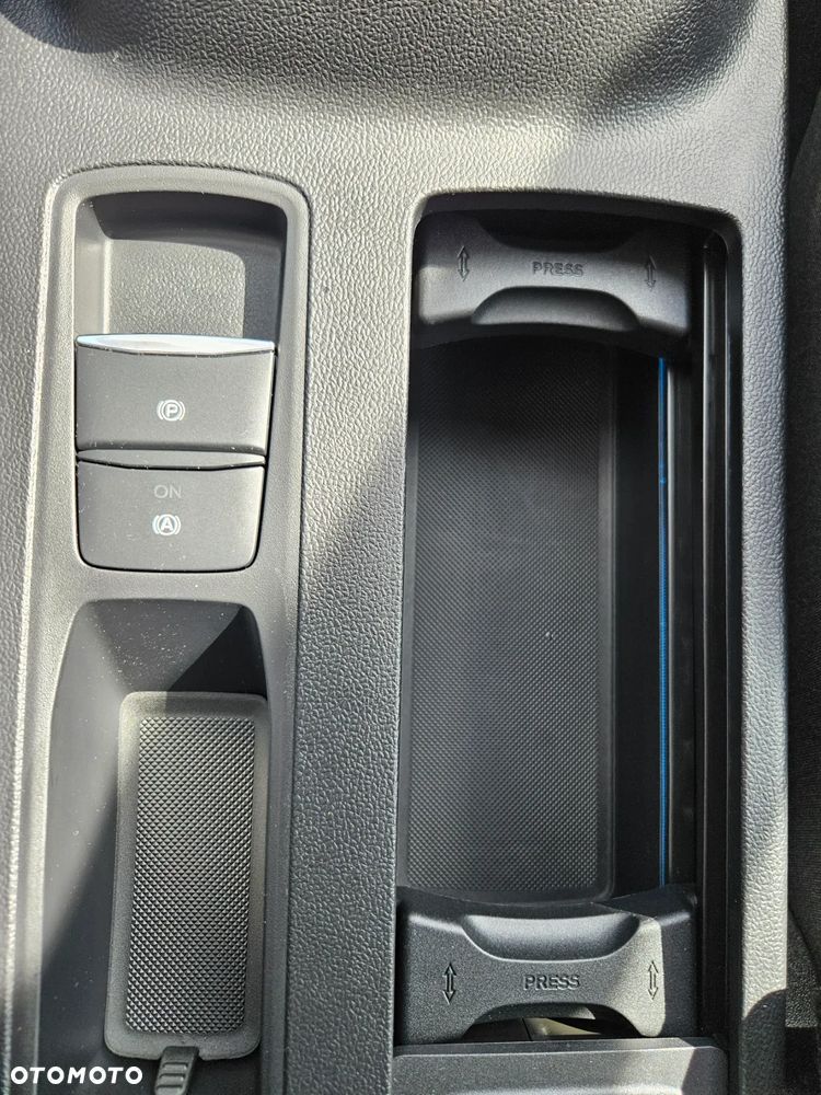 Ford Focus 1.0 EcoBoost Titanium - 32