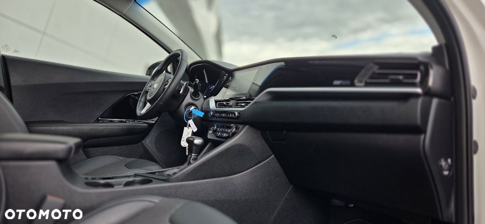 Kia Niro 1.6 GDI 2WD Vision - 25