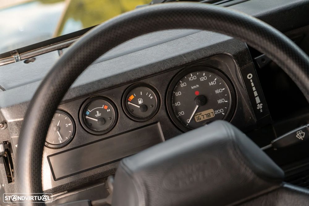 Land Rover Defender 110 SW 2.5 Td5 SE - 30