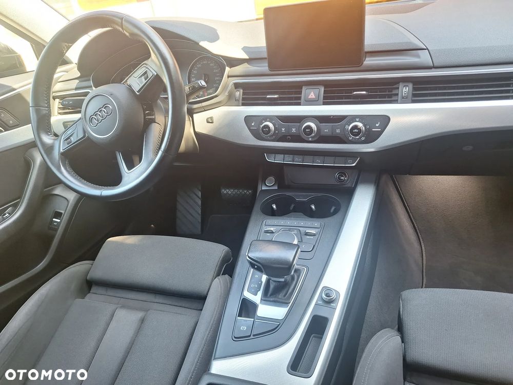 Audi A4 Avant 35 TDI S tronic - 12