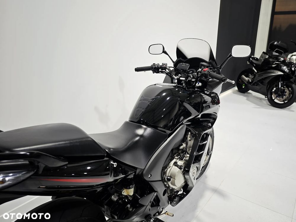 Honda CBF - 9