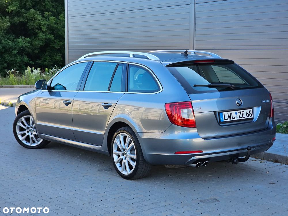 Skoda Superb 2.0 TDI Exclusive - 35