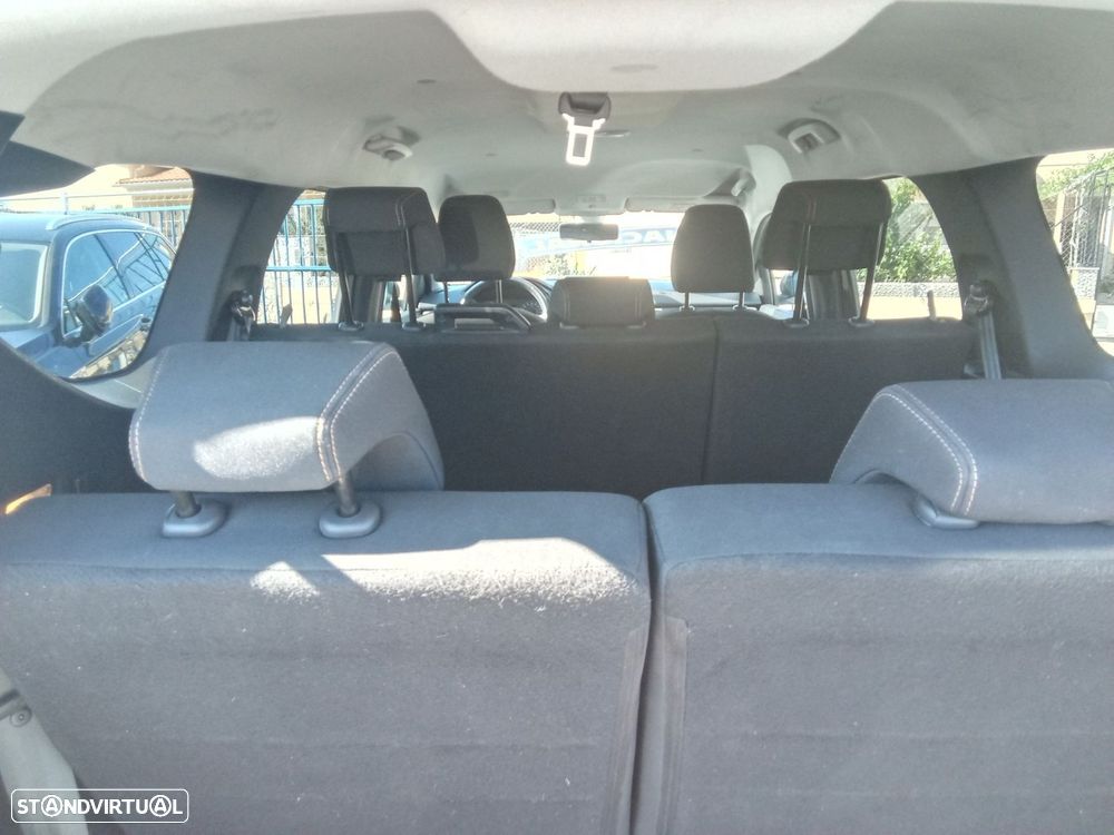 Dacia Jogger 1.0 TCe Comfort 7L - 12