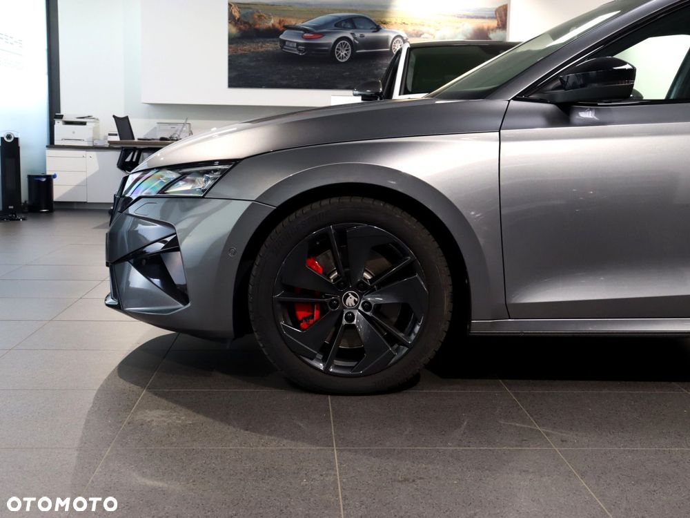 Skoda Octavia 2.0 TSI RS DSG - 11