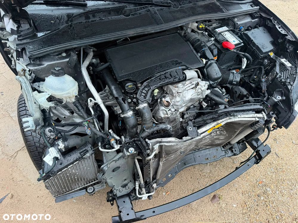 Peugeot 308 PureTech 130 EAT8 Active Pack - 29