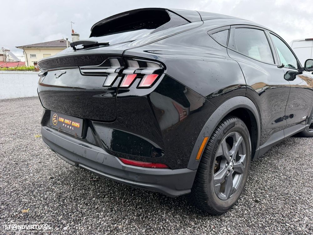 Ford Mustang Mach-E Standard - 25