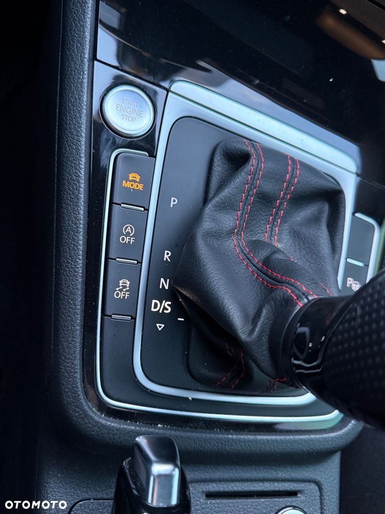 Volkswagen Golf 2.0 TSI OPF DSG GTI - 25
