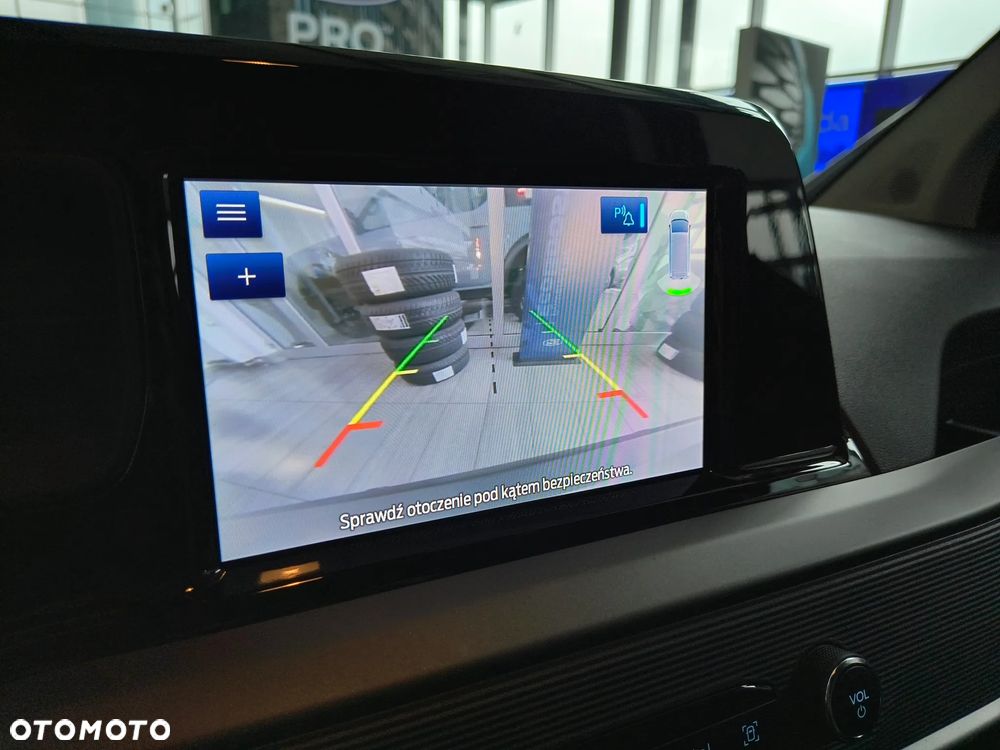 Ford Transit Courier - 17