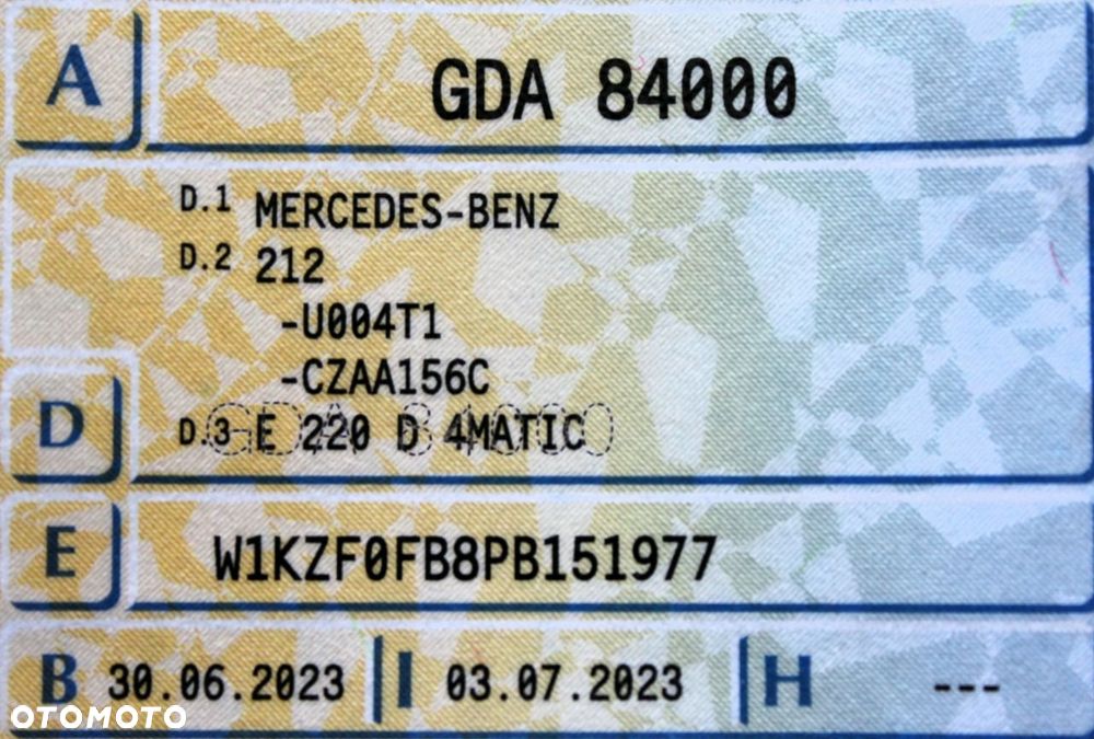 Mercedes-Benz Klasa E 220 d 4Matic 9G-TRONIC AMG Line - 8