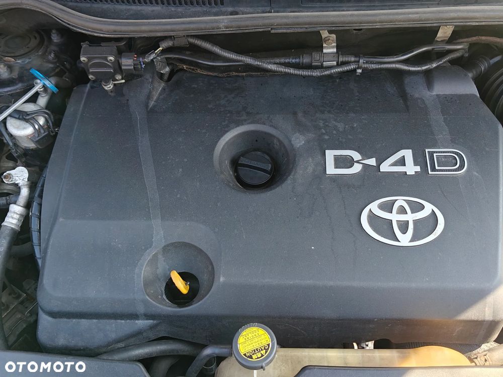 Toyota Corolla Verso 2.2 D-4D DPF Executive - 20