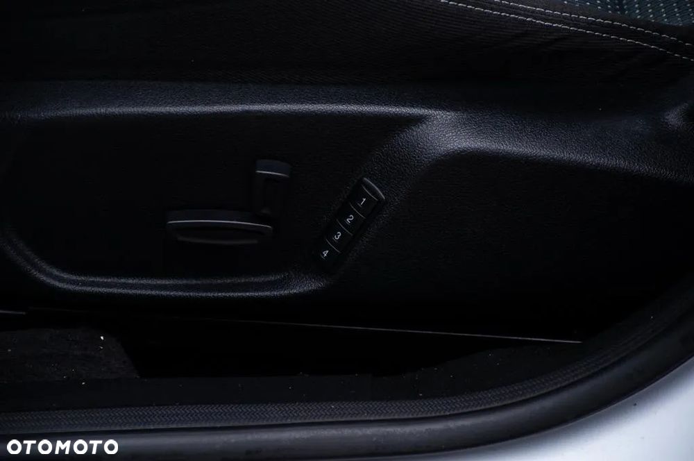 Ford Mondeo 2.0 TDCI Business Edition - 30