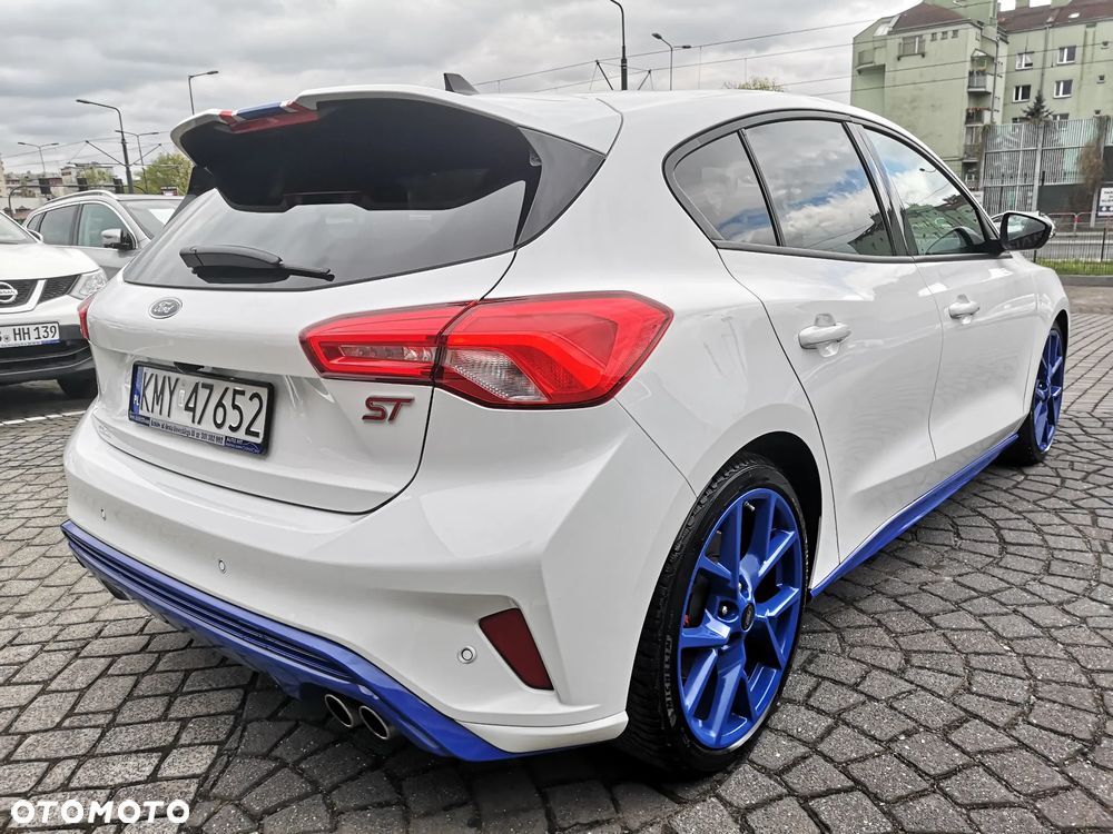 Ford Focus 2.0 EcoBlue S&S ST mit Styling-Paket - 2
